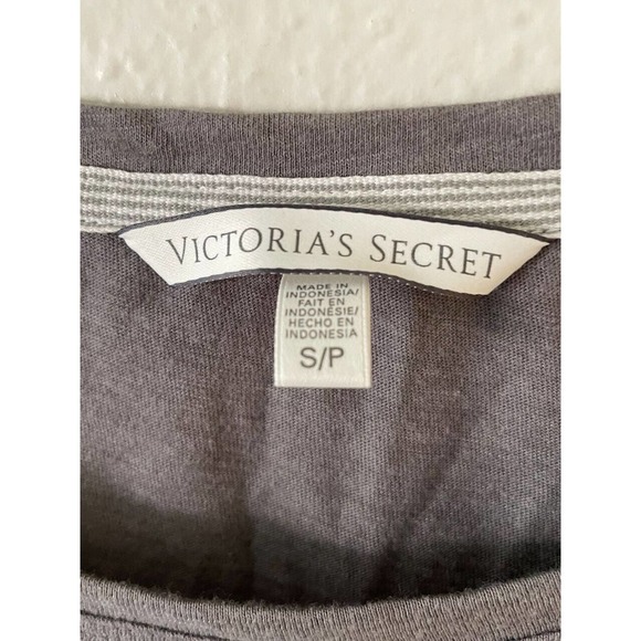 Victoria's Secret Women's Long Sleeve Top Small Gray Glitter Heart Love Pullover - Picture 3 of 8